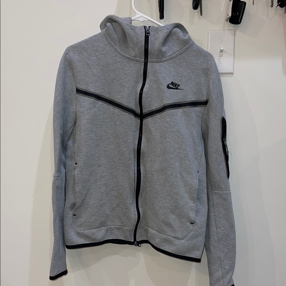 Nike tech fleece Heather Gray Full-Zip Hoodie mens medium fits small